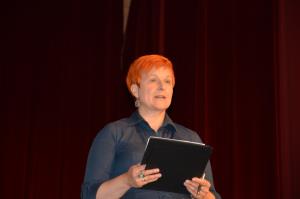 Folklorna prireditev Veseli, razigrani, nagajivi 9